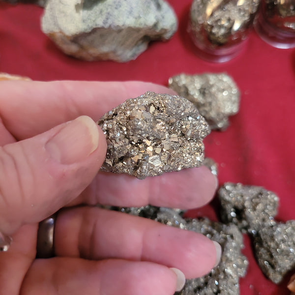 Pyrite Cluster - random pull