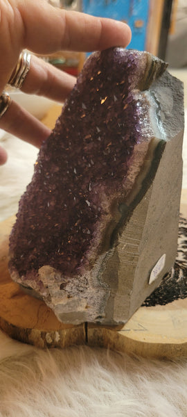 Amethyst Geode Cut Base VO7