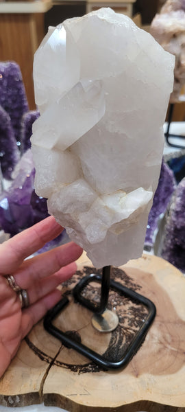 Quartz Cluster on Pin QS1