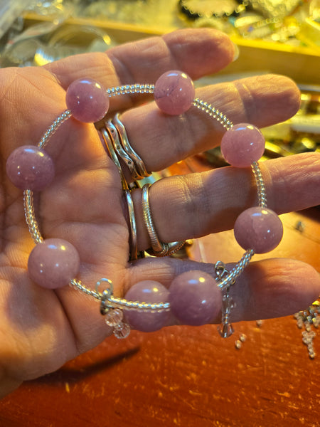 Bracelets - Lavender Jade and Miyuki Seed Beads Memory Wire Bracelet with Dangles - Handcrafted by Jules 🩷 **separately ** **Limited Edition**