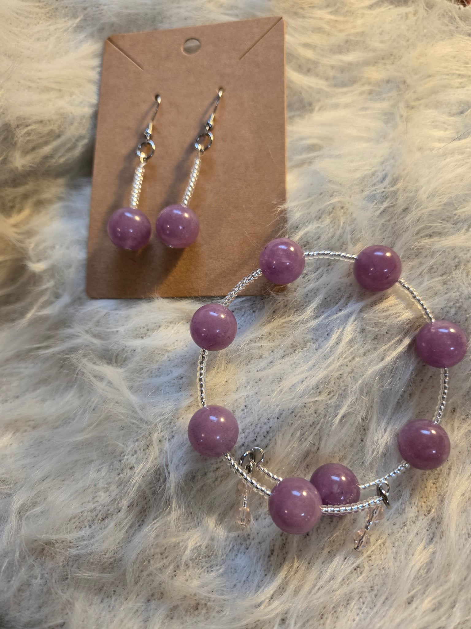 Gemstone Set - Lavender Jade and Miyuki Seed Bead Memory Wire Bracelet with Dangles & Lavender Jade and Miyuki Seed Bead Earrings 🩷 Set - Handcrafted by Jules **Limited Edition**