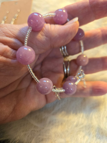 Gemstone Set - Lavender Jade and Miyuki Seed Bead Memory Wire Bracelet with Dangles & Lavender Jade and Miyuki Seed Bead Earrings 🩷 Set - Handcrafted by Jules **Limited Edition**