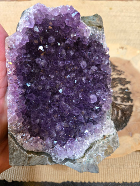 Amethyst Cut Base A1 Deep Purple